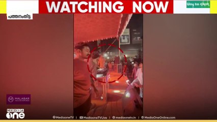 'കാൽ വെച്ച് അടിച്ച് പൊട്ടിച്ച് ലാപ്ടോപ് രണ്ട് കഷ്ണമാക്കി'