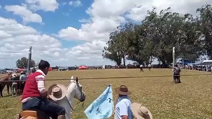 Jineteadas en Basto Oriental en el Ruedo Roberto Artigas de Zapicán - Parte 1 de 2 - Lavalleja, Uruguay