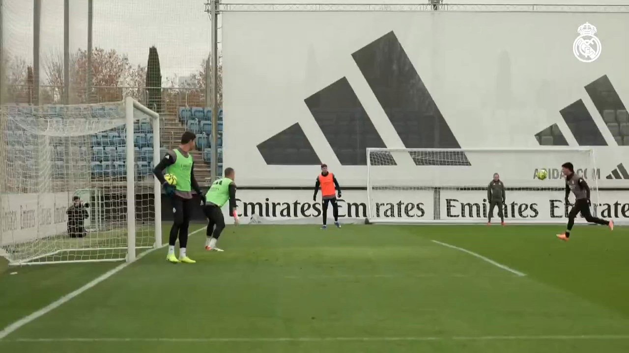 Entrenamiento del Madrid previo al Real Madrid - Betis