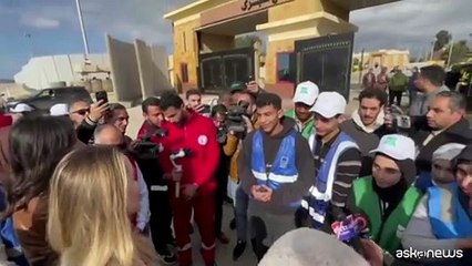 Gaza, Angelina Jolie in Egitto visita il valico di Rafah