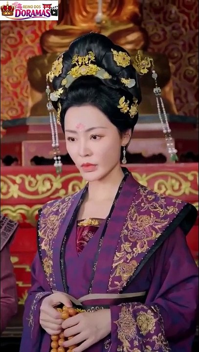 Reborn, she uses her likeness to the late empress to get revenge