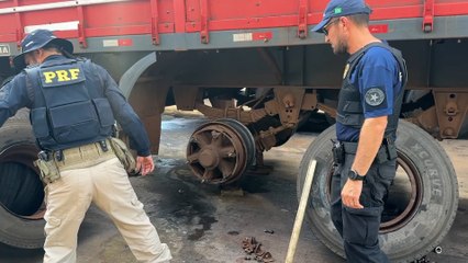 PRF flagra contrabando de pneus em borracharia de Cascavel