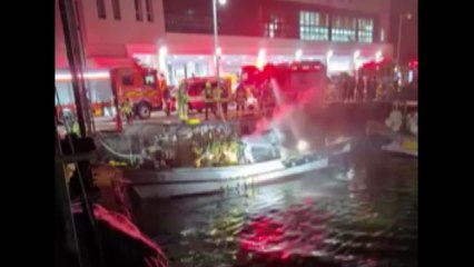 통영 견유위판장 정박 어선 화재..."인명 피해 없어" / YTN