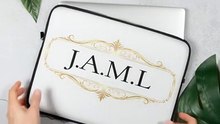 Funda para portátil blanca – colección J.A.M.L