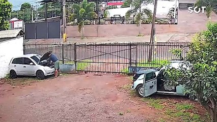 Furto é registrado em pátio de empresa no bairro Santo Onofre e ação é flagrada em vídeo