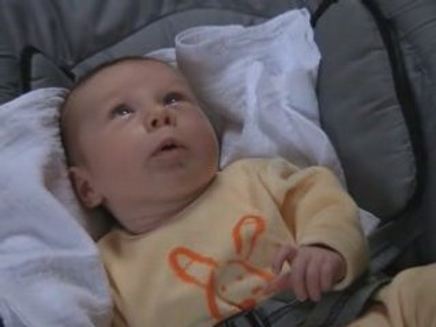 Premier Sourire De Bebe Valentin Video Dailymotion