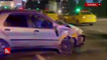 İstanbul Avcılar’da çaldıkları motosikletle polisten kaçan şüpheliler otomobile çarptı