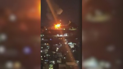 El momento en que atacan el Cuartel de la Montaña en Venezuela con los restos de Hugo Chávez