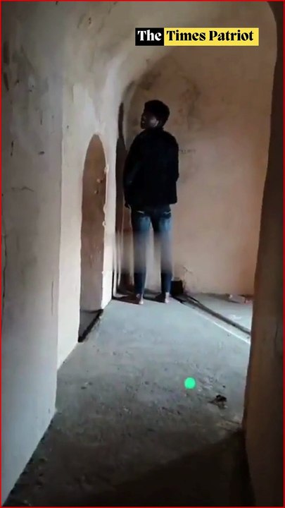 Outrage at Bada Imambara: Man Caught Urinating at Sacred Monument, FIR Filed After Video Goes Viral