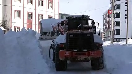 Kent esaret altında: Kar kalınlığı 2 metreyi aştı!