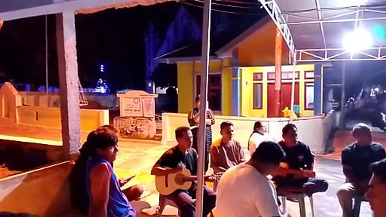 Warga Lelewi Rayakan Tahun Baru dengan Musik Yanger