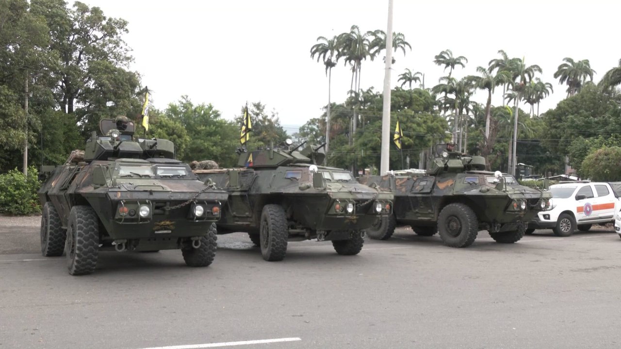 Venezolanos celebran la caída de Maduro en la frontera con Colombia