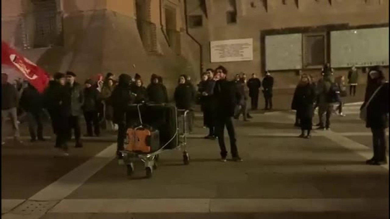 Bologna, il video del presidio e del corteo per il Venezuela: «Contro l'aggressione degli Stati Uniti di Trump»