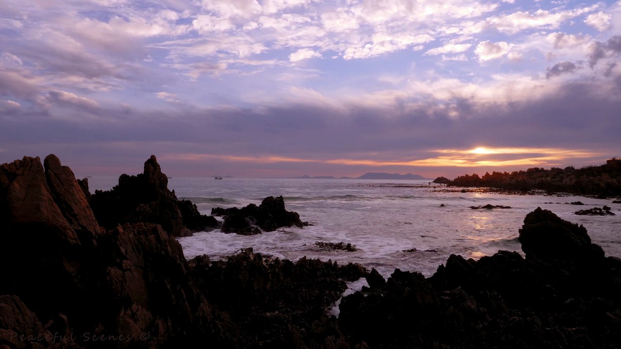 SLEEP VIDEO - gentle ocean waves at sunset -  calm  soft ocean sounds  4K (Ultra HD)_Clip