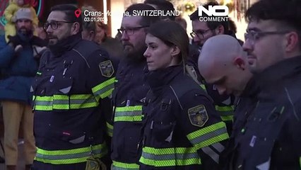 Los bomberos rinden homenaje a las víctimas del mortal incendio en una estación de esquí suiza