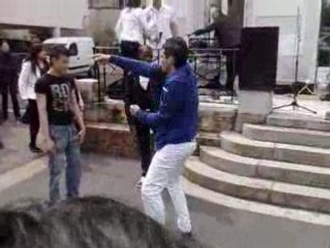 Gianni Electro Street Billionaire VS Tecktonik Dancers