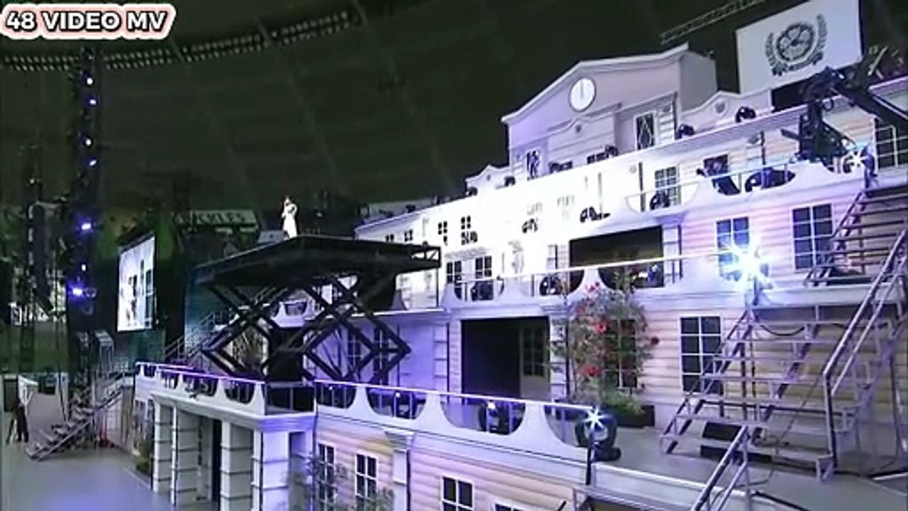 AKB48 Maeda Atsuko - Flower (AKB48 First Dome Concert 2011)