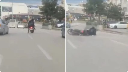 Bursa'da lodos çatıları uçurdu; araçlar zarar gördü