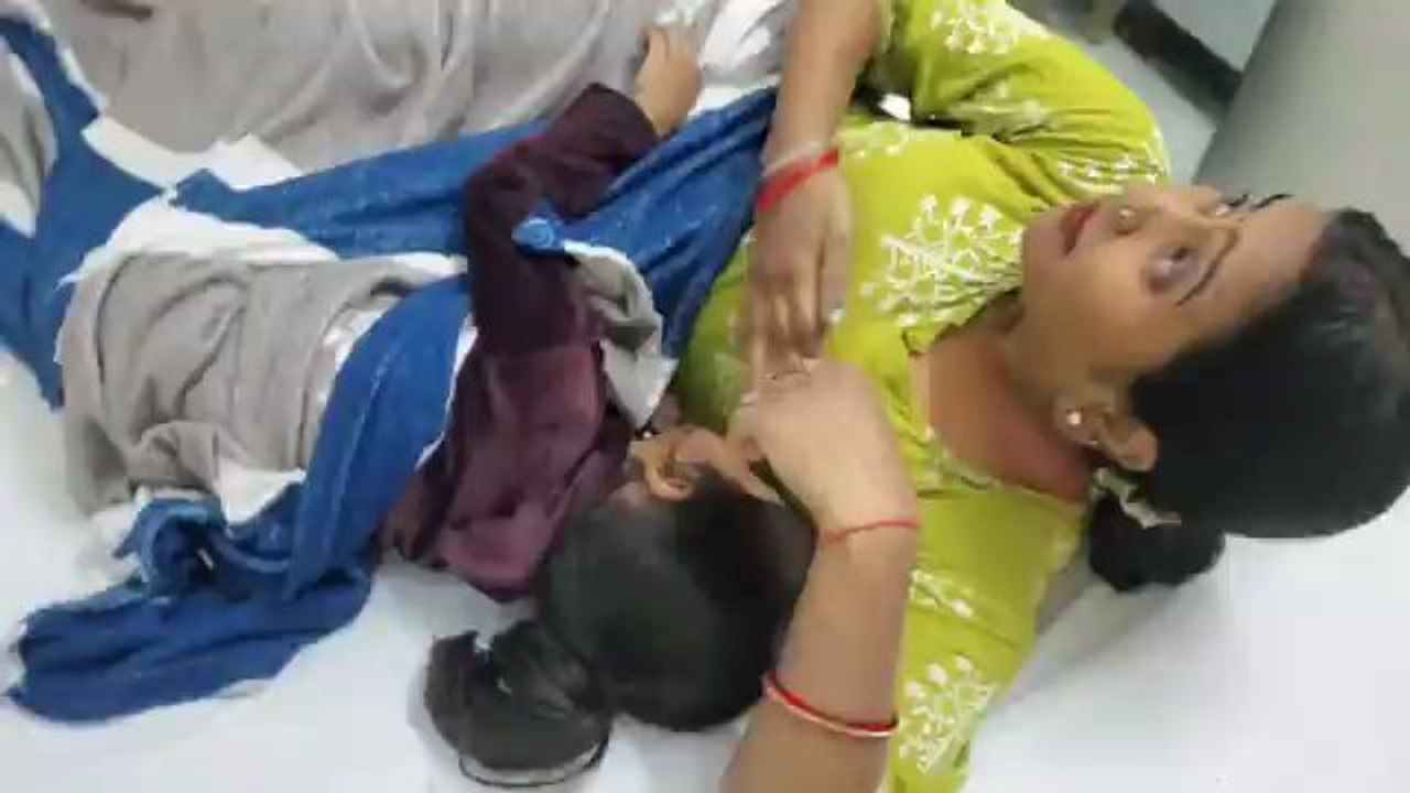 viral video feeding vlog