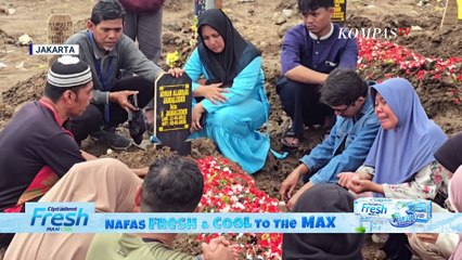 Isak Tangis Iringi Pemakaman Sekeluarga Tewas di Warakas, Keluarga: Hasil Otopsi Keluar dalam 5 Hari