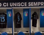 Tutto pronto nello spogliatoio del Napoli: scelta la divisa degli azzurri!