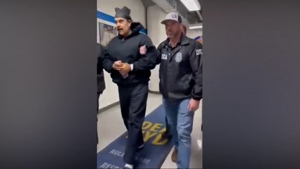 La llegada de Maduro a unas instalaciones de la DEA en Nueva York: "Buenas noches, feliz año nuevo"