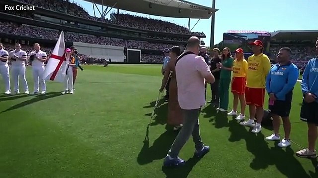 Bondi hero Ahmed al-Ahmed and first responders get standing ovation at Ashes Test in Sydney