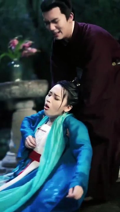 💥His wife and mistress fell in. He saved the mistress. His wife died—he regretted it