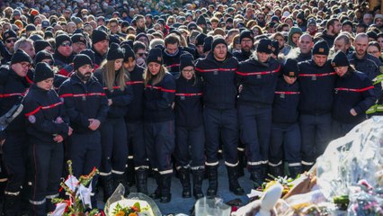 Suisse : marche blanche à Crans-Montana à l'intention des victimes de l'incendie