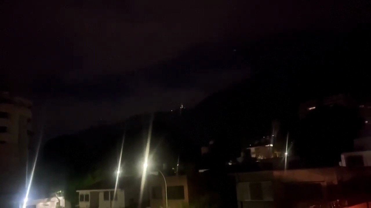 Maduro capturado, afirma Trump; EE.UU. ataca objetivos en Venezuela