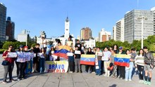 Venezolanos y otra movida en Plaza Moreno