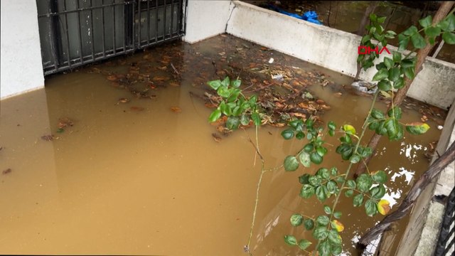 Avcılar'da 20 gün içinde 3 kez yol çöktü: Evi su bastı