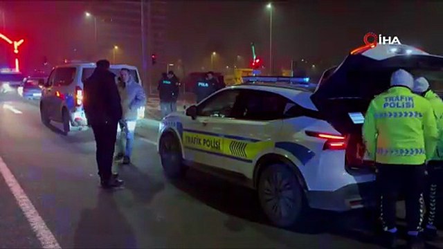 Polise çarpıp kaçan şahıs, olay yerine gelince yakayı ele verdi