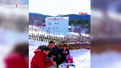 Kardan Kız Kulesi önünde çay keyfi