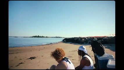 Mad Bills to Pay (or Destiny, dile que no soy malo) - Clip