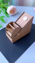 Ống heo đất tiết kiệm tiền ăn Tết vỡ tan tành, buồn thiu phải thắt lưng buộc bụng về quê thì hội chị em lén lút "cứu cánh" kiểu gì đây? 😱💸 Xem hết 10s cuối mà shock tận óc luôn!  Trời ơi dễ làm dễ kiếm đồ vl