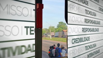 Caminhões com equipamentos dos ensaios da Anitta chegam a Belém