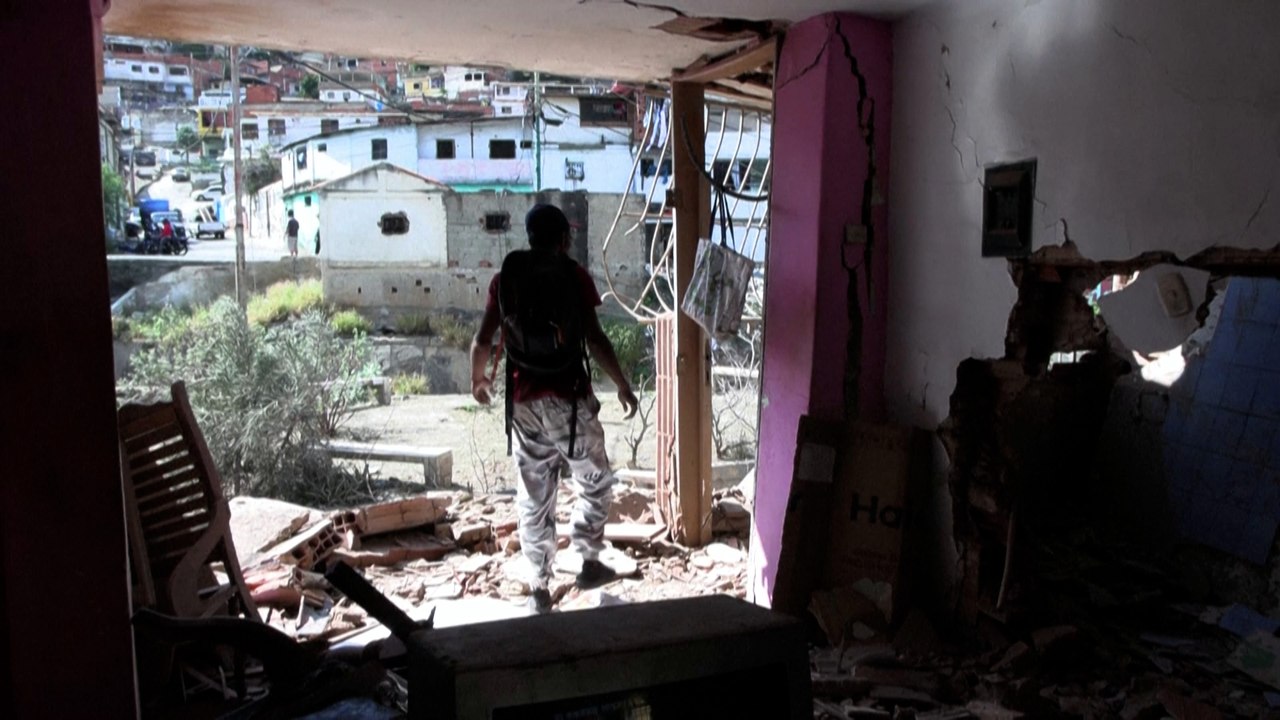 "Le choc m'a projeté contre le mur" : des Vénézuéliens racontent les frappes américaines sur leur quartier