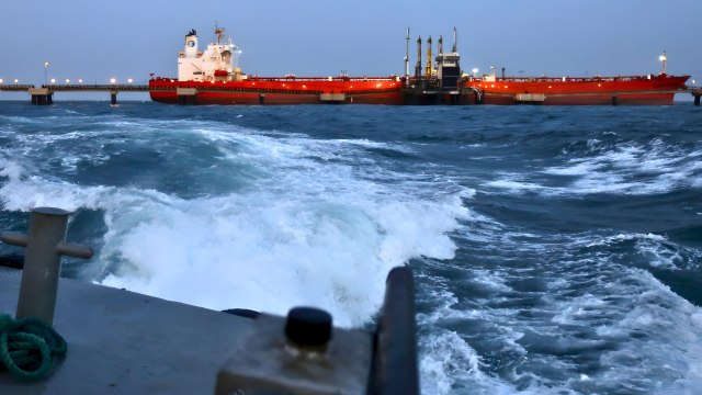 US Coast Guard Seizes $162M Venezuelan Oil Tanker Bound For China—Second Grab In 10 Days