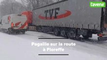 Embarras de circulation sous la neige à Floreffe