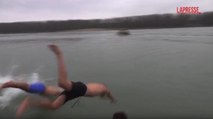 In Romania l'Epifania si festeggia con un tuffo nel Danubio gelido | Il video
