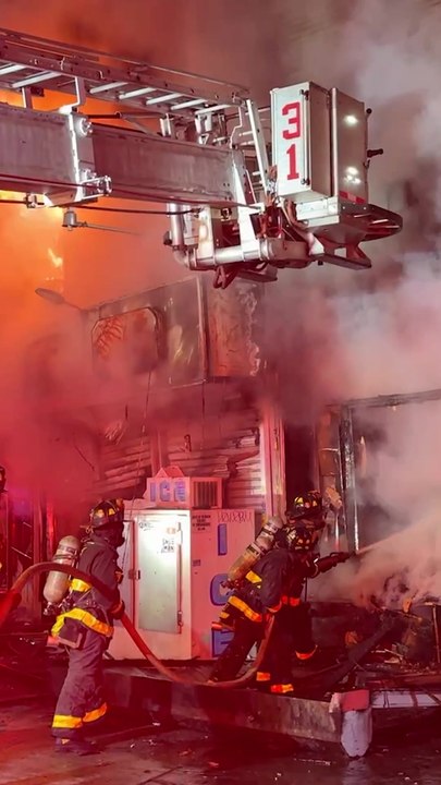FDNY response slowed by cars blocking hydrants during 5-alarm Bronx fire