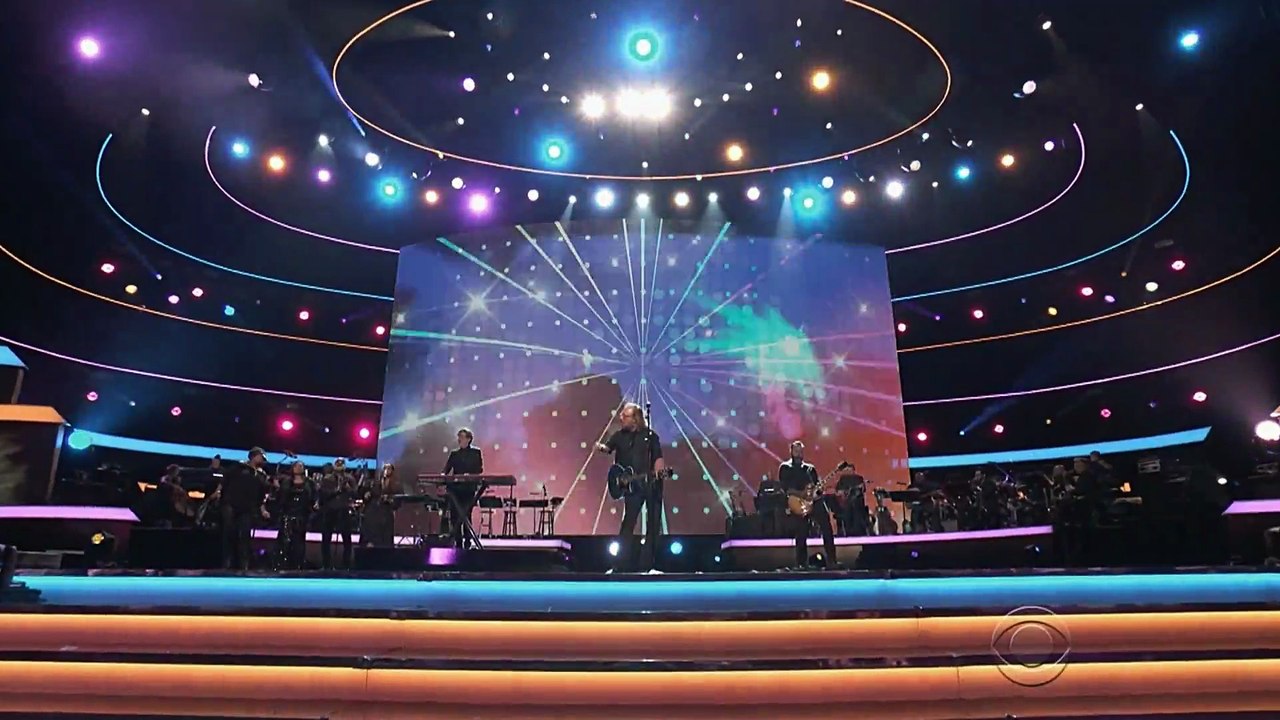 You Should Be Dancing (Bee Gees song) - Barry Gibb (live)