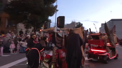 Zaragoza celebra la magia de los Reyes Magos en una cabalgata espectacular