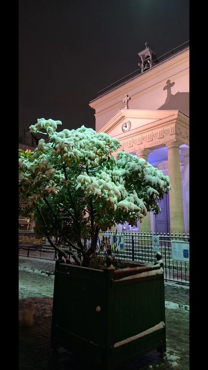 paris under the snow