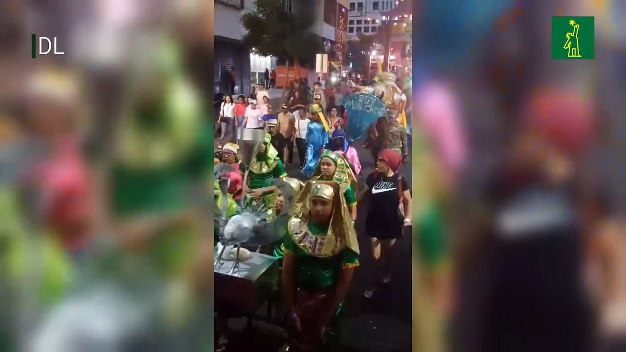 Niños y grandes disfrutan del tradicional desfile de los Reyes Magos en el DN
