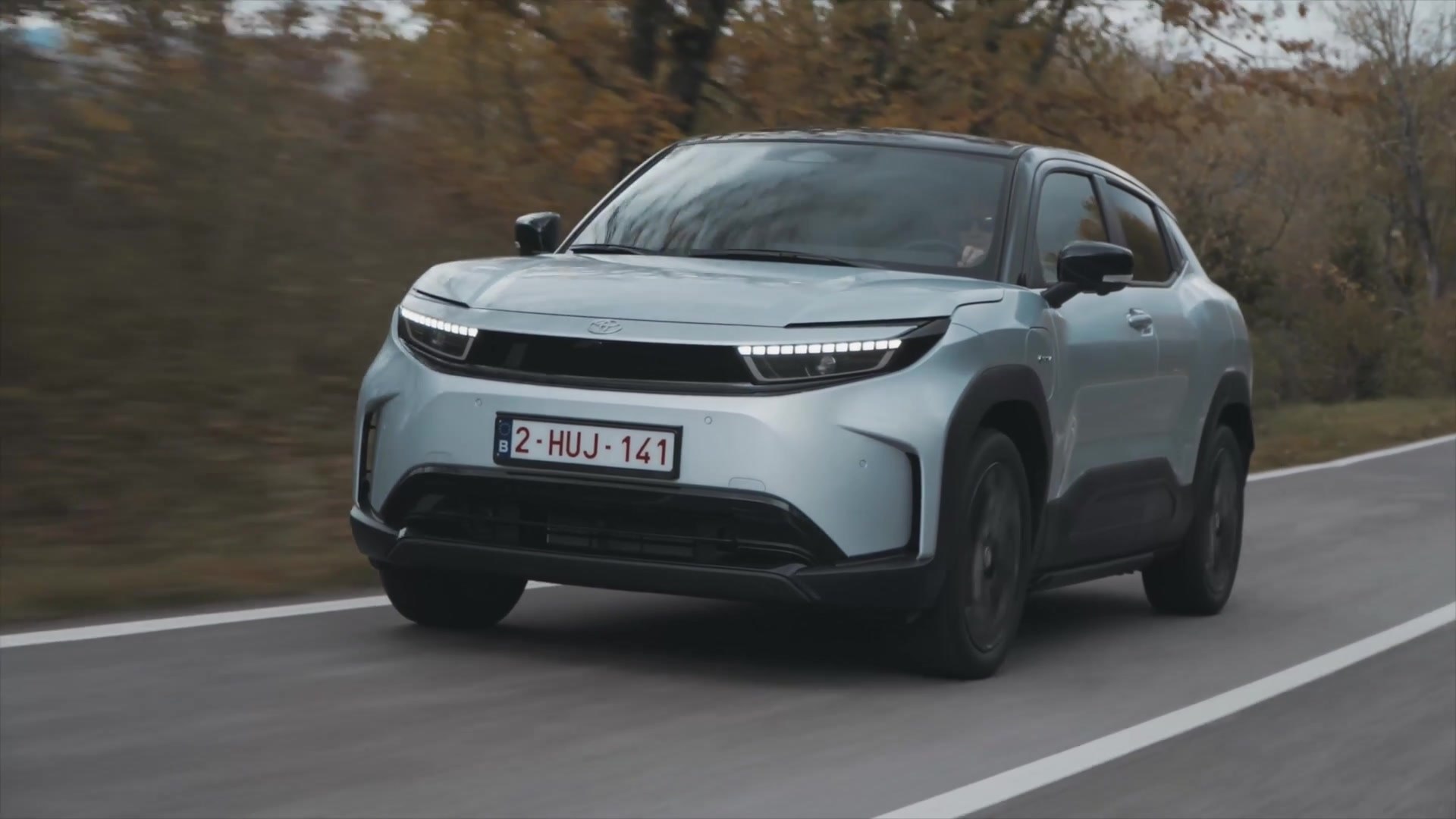 ⁣2026 Toyota Urban Cruiser AWD in Liquid Silver Driving Video