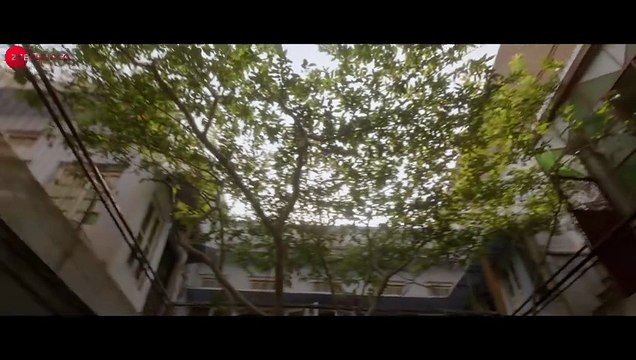 Dil Hi Toh Hai - The Sky Is Pink _ Priyanka Chopra Jonas Farhan Akhtar _Arijit Singh Pritam Gulzar