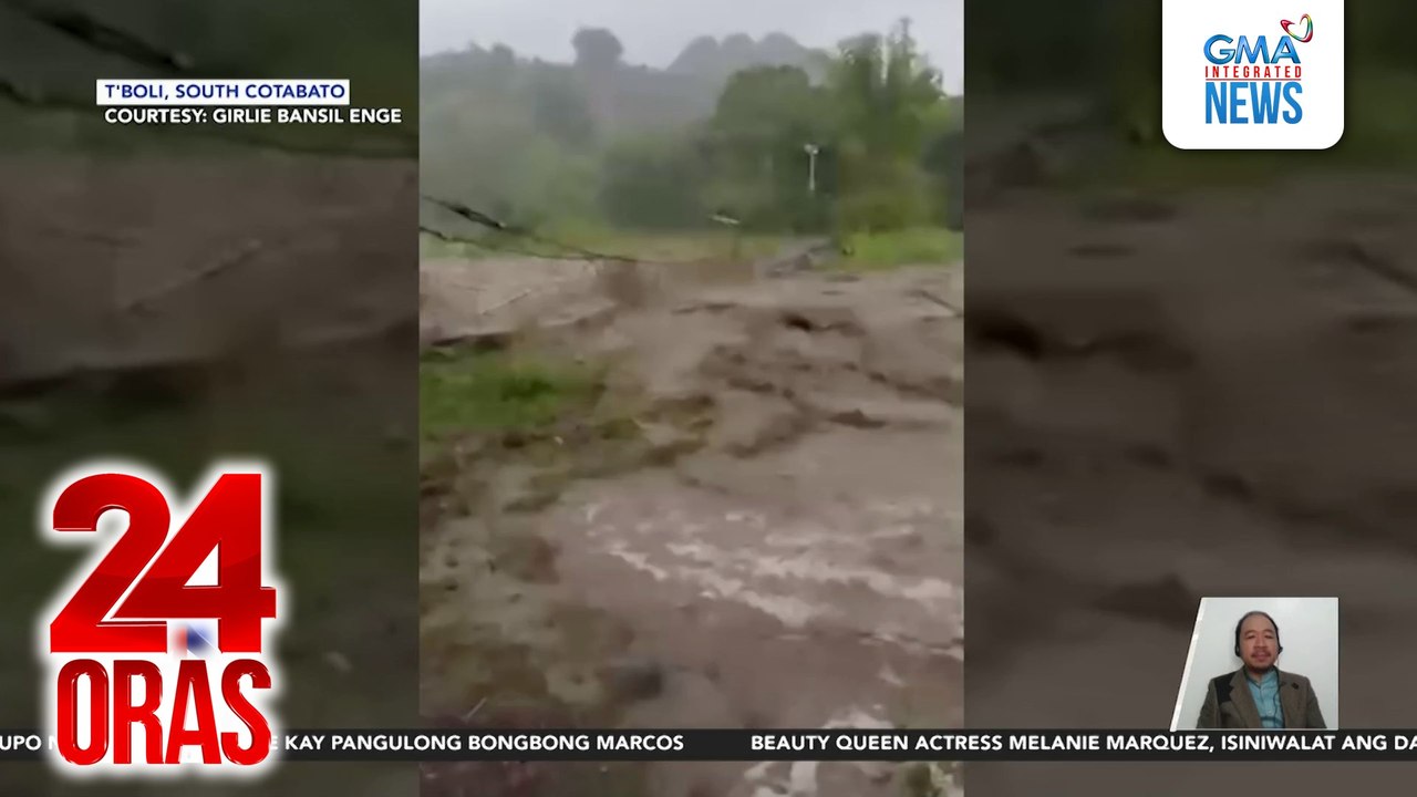 Hanging bridge, nasira ng rumaragasang ilog | 24 Oras