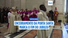 Papa Leão XIV fecha Porta Santa de Basílica de São Pedro assinalando o fim do Jubileu da Esperança